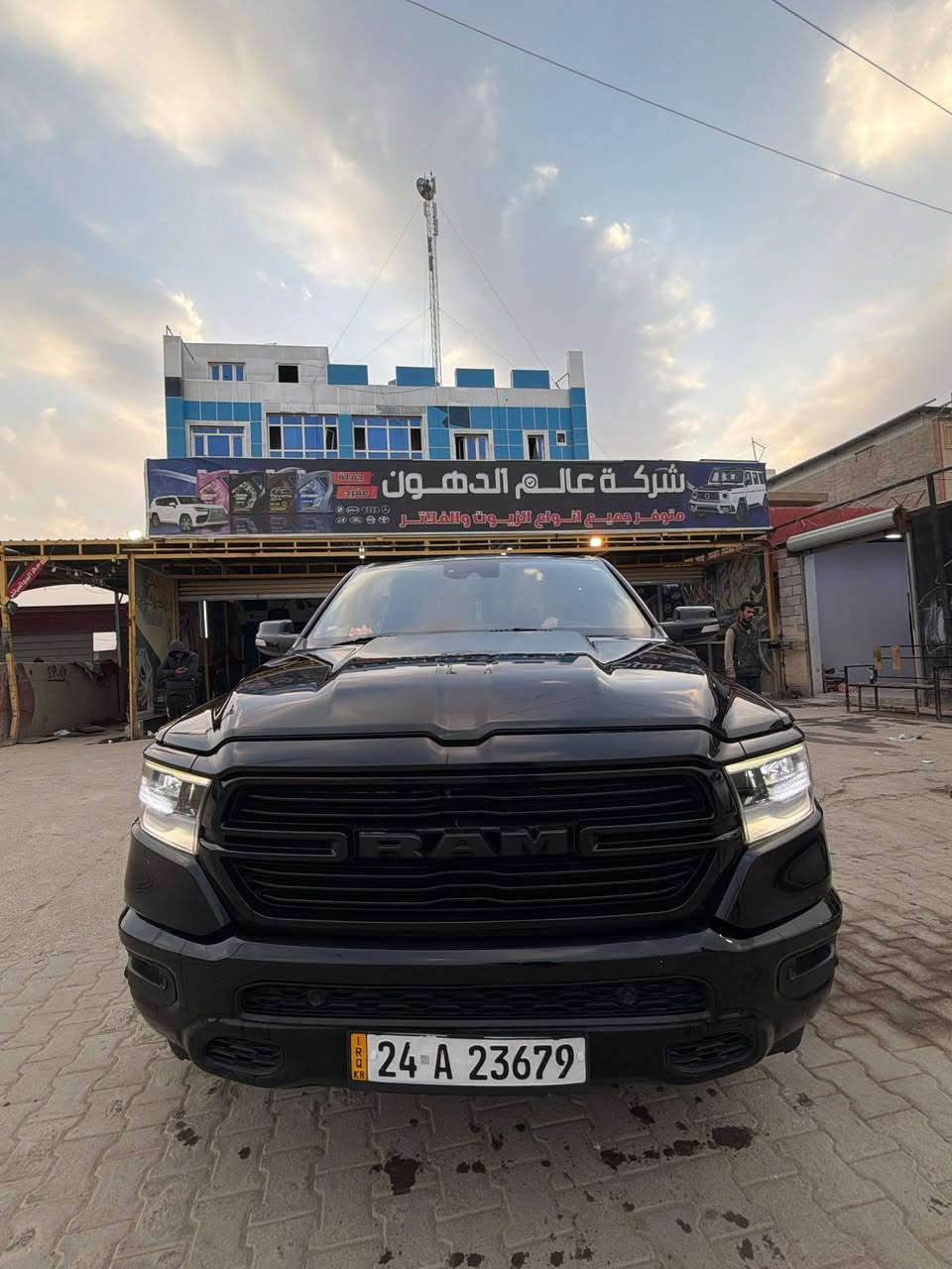 السلام عليكم رام للبيع
مديل ٢٠٢١ سنويه جديده السياره كلين

محرك ٨ جديد وكير جديد تخم تاير السياره فول مواصفات

ما عدا الفتحه رقم دهوك تحويل شوكت يعجبك
مكان تكريت الديوم رقم ***********
