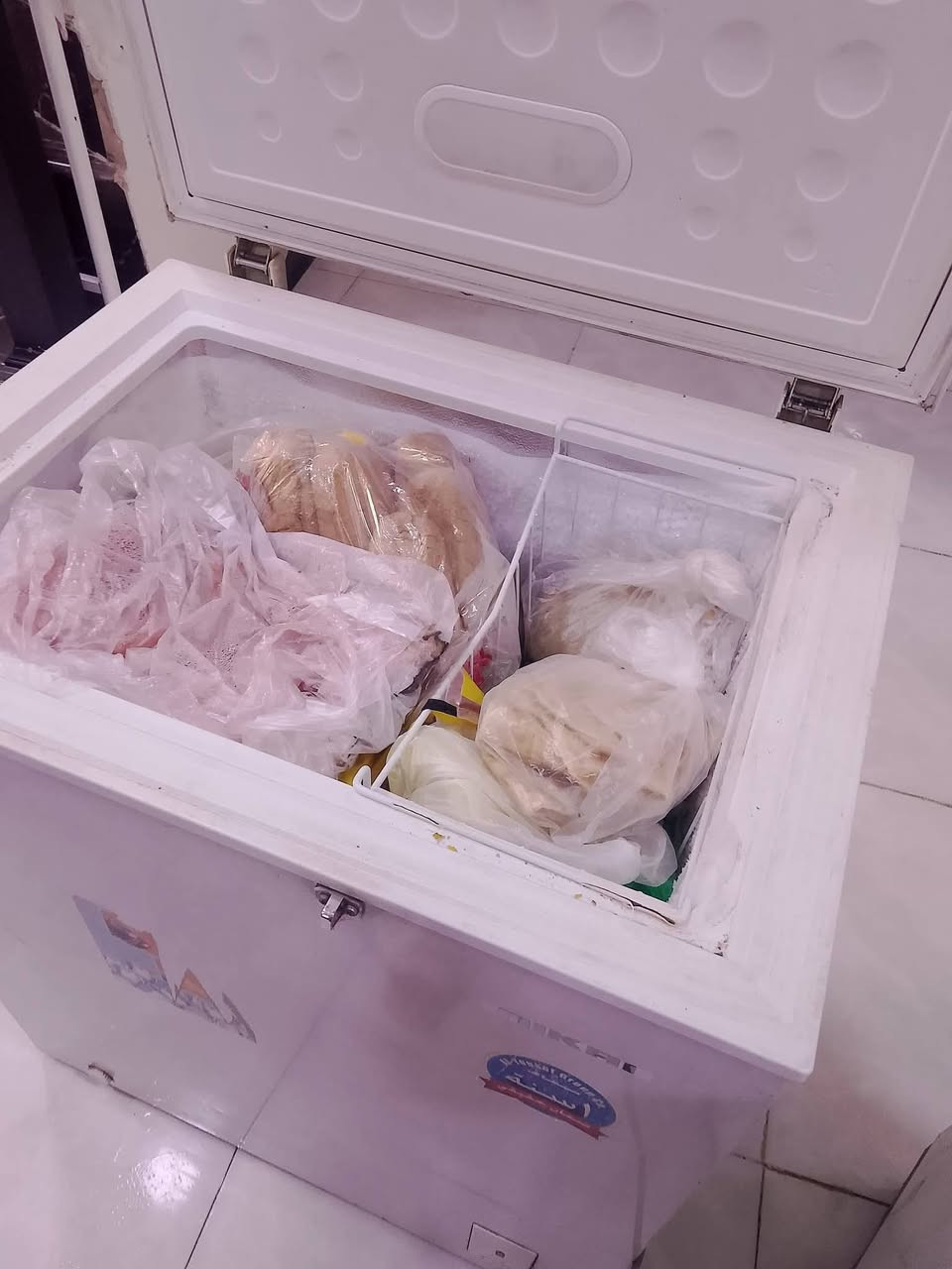 مجمده للبيع مستعمل نضيفة جدا تجميدها يخبل 10 قدم 165 ييها مجال


**إذا كنت صاحب هذا الإعلان وتريد حذفه لأي سبب، رجاءا أرسل رسالة إلى الدعم الفني**