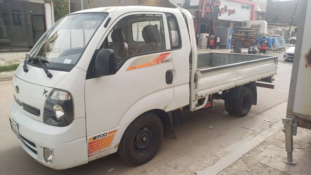 السلام عليكم كيا حمل رقم بغداد موديل ٢٠١٨ بسمي تحويل ثاني يوم *********** السعر 120وبيه مجال مكاني بغداد
