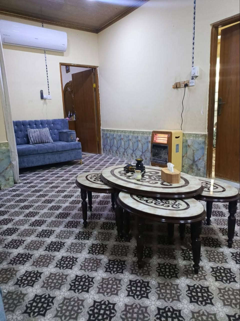 ✨اللهم صل على محمد وآل محمد
يتوفر دار للبيع 

📍 الموقع: مشخاب – قرية الحسن / بداية المنطقه 
📐 المساحة: ١٠٠م مربع (١٠×١٠)

🏠 يحتوي على:
🛏️ غرفة نوم
🛋️ صالة
🪑 استقبال
🍳 مطبخ
🚿 صحيات

💰 فرصة بسعر مناسب 

📞 للاستفسار: *********** *********** 
📲 اتصال أو واتساب

🏢 أنوار المشخاب للعقار
