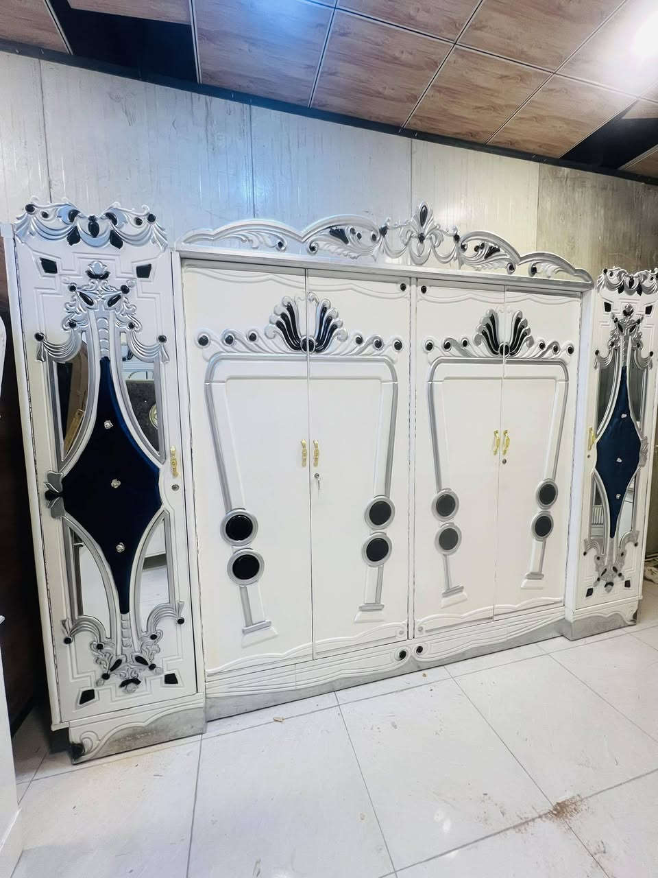 غرفة عراقي تصميم تركي. لون مميز شغل سوكي. نقص. زاوية ٦٢٥بس واصل. كول مناطق بغداد


**إذا كنت صاحب هذا الإعلان وتريد حذفه لأي سبب، رجاءا أرسل رسالة إلى الدعم الفني**