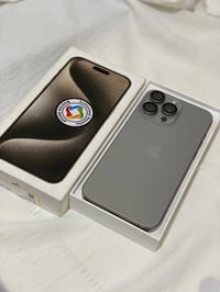 ايفون ١٥ برو ماكس نضافة ١٠٠ مكفول من كلشي نموذج m مع ملحقاته بطارية ٨٨...