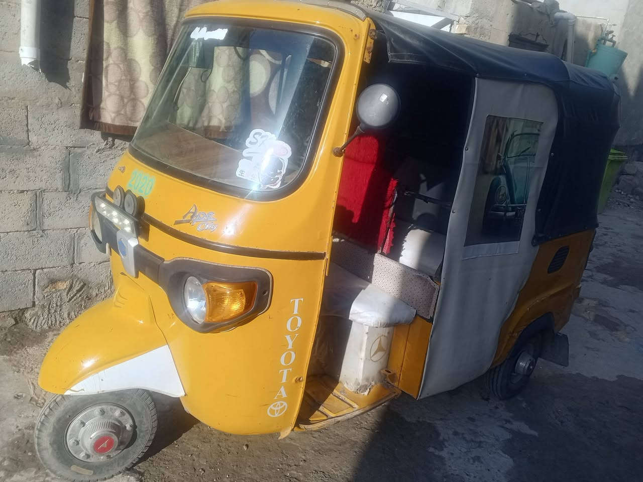 سلام عليكم تكتك للبيع كاملة اوراق شغالة كهربائيات ابلادي اتصل *********** سعر1400ديالى
