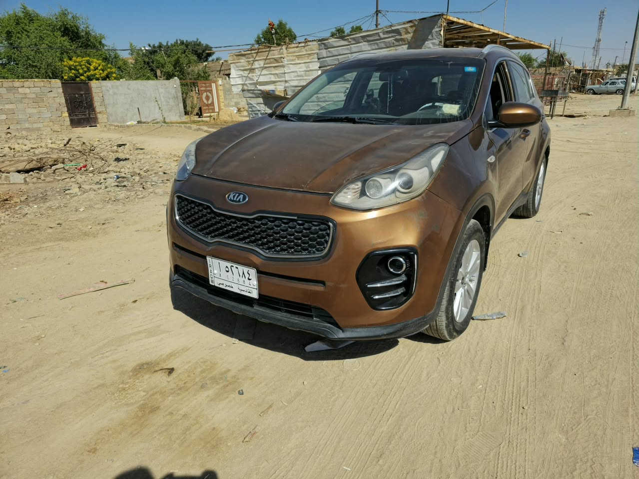 السلام عليكم كيا سبورتج خليجي موديل ١٧ سيارة جاهزة كير مكينة حدادية تخم تاير سيارة بأسمي رقم قادسية بيها بنيد صبغ وربع الجاملغ الخلفي وبالباب دحجه بسيطة مكاني الديوانيه سعرها ١٢٦ قفل الرقم ***********
