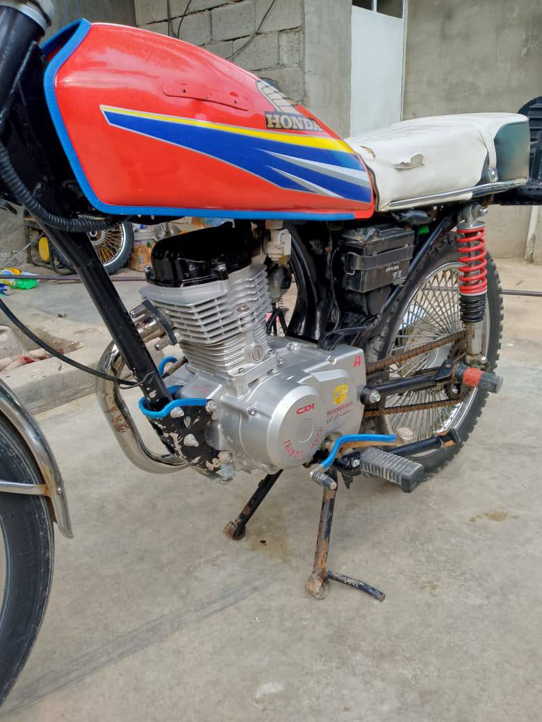 سلام عليكم  دراجة تايكر حربي للبيع لسعر 450الف وبيهة مجال بصيط حك تاير  لتواصل 👈***********.      مكاني تقاطع نهروان مقابيل  الخنساء
