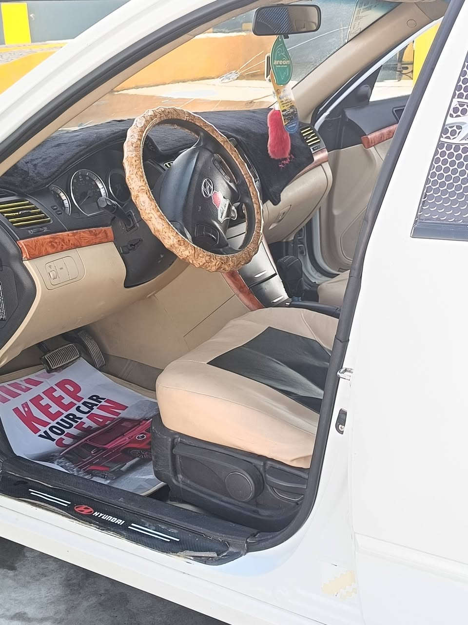 سوناتا 2010 امريكي محرك 2400
#ضرر #بوند  
بيها طخه بل جاملغ ورا بسيطه بعدها عل وضعه مامسويه 
وبيه مكانت تكشير عل كد شبر 
مكاني الكسك 
***********
