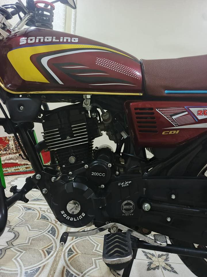 سلام عليكم شباب أيراني 26بعدهِ  بلادي على وضع الشركه نضافه 100‎%‎مثل ما موضح بل صور محرك 200 نشاط خير من الله كهربائيات وشاشه كلهه شغاله السعر 950 وبي مجال للطيبين الاستفسار *********** ***********هذا واتساب
