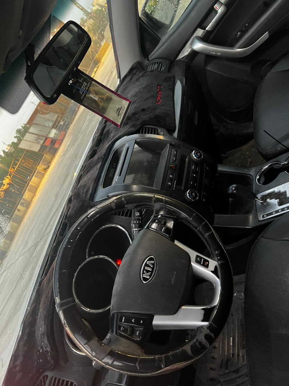 السلام عليكم سورتو ١٤  ادوات كاز اصل بيه رقم وسنويه بيه حصه بكل المحفظات بيه كصه ومشتغله درجه وله رقم الهاتف ***********
