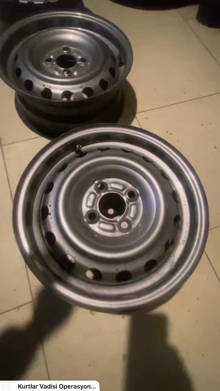 سلام عليكم شباب للبيع تخم وياله نيسان صني هندي حجم ١٤ يطبك عليه جميع الكبات بستثناء الاولدز الشراي يتصل و بالخدمة مكاني بغداد الدورة شارع ٦٠ 

***********
