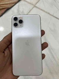 شباب آيفون 11 برو ماكس للبيع مبدل بطارية وكاله 🔋💯 بس بطاريه جهاز وكاله...