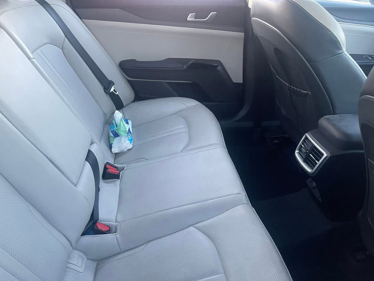 كيا K5 خليجي 2023 
محرك 2000 دوش 
كشن كهرباء 
داخل ابيض 
قطعتين تبريد 
السعر / 185$ ورقة  

#معرض_الليره_لتجاره_السيارات 

( نتشرف بكم في معرض الليره الحديث 🚘🟡 ) 

__
#العنوان /#كربلاء_معارض_حي_الصناعي _ على طريق النجف📍
#الفرع_الاول 1️⃣✔️ 

#اوقات_الدوام  ⏰
( من الساعه العاشره 10 صباحاً  الى الساعه 8 مساءاً ) 

#للاستفسار :  
الاتصال على الارقام التاليه 📞📞 
او المراسله على بريد الصفحه 📬 

https://www.facebook.com/
allera0

***********
***********
***********
***********
اتصال - واتس اب
