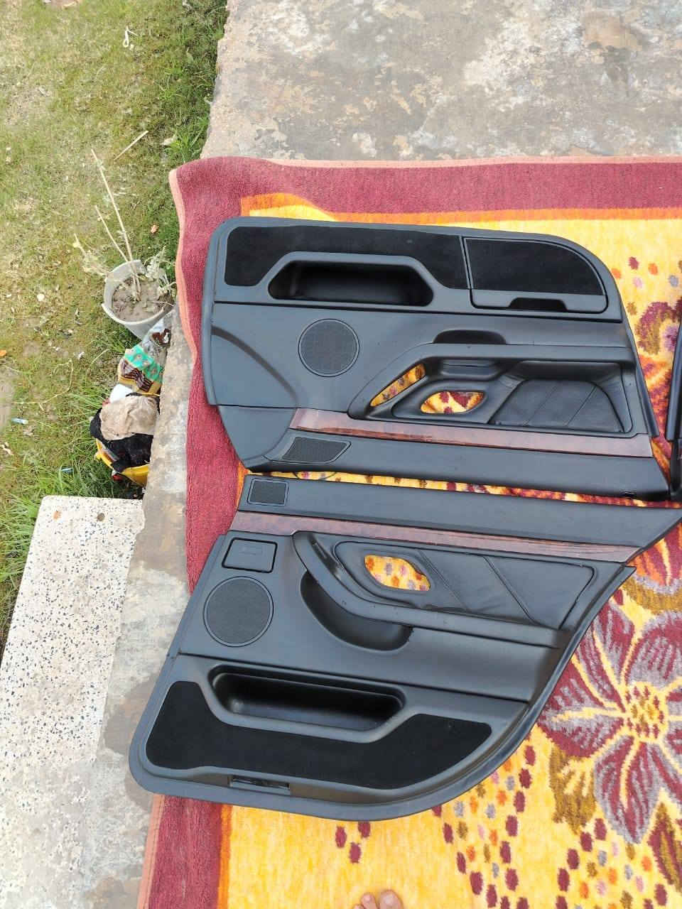 سلام عليكم من رخصة الأدمن المحترم تخم بطاين اسود كاملات مقفلات 
***********
***********
