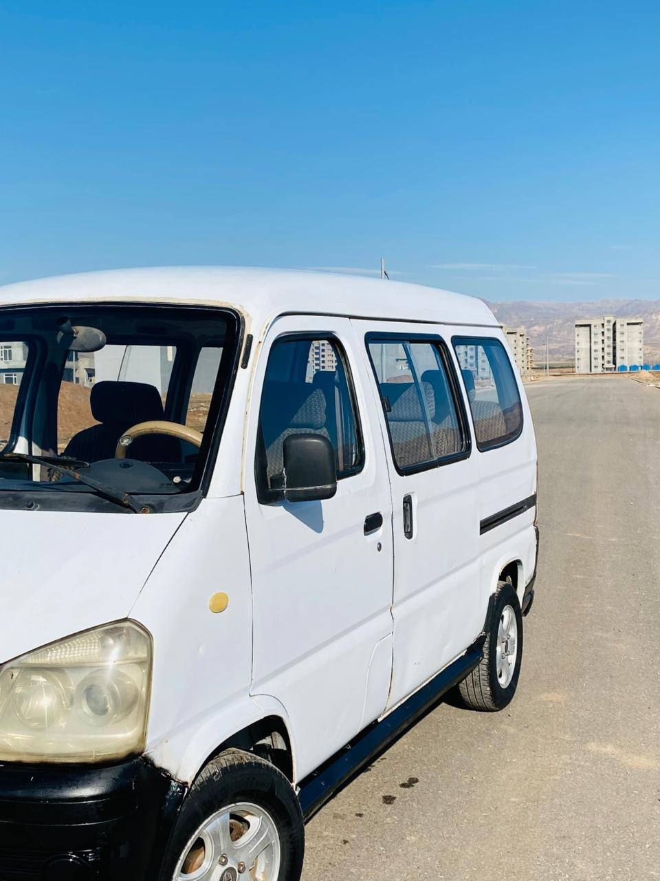 السلام عليكم سيارة للبيع موديل 2006 منفيس اصلي دخول ربيعة كيرمحرك شرط السعر 23 $وبي مجال بدون صبغ مكان السيارة زاخو الشرأي يتصل عل هذا الرقم *********** زاخو, دهوك
