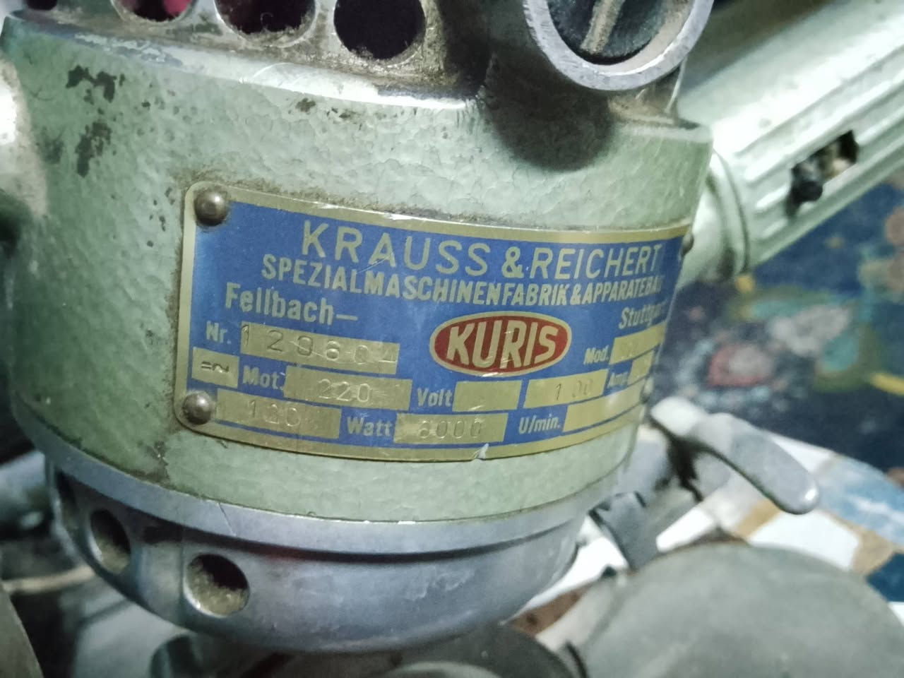 🔧 للبيع ماكينة قص أقمشة صناعية يابانية أصلية
من رخصه الادمن

ماكينة قص قماش KM اليابانية
موديل: KS-AU / KS-AUV
تُستخدم في معامل الخياطة وورش الملابس لقص جميع أنواع الأقمشة.

✅ المميزات:

صناعة يابانية أصلية 🇯🇵

سكين مستقيم لقص عدة طبقات من القماش

نظام شحذ تلقائي للشفرة

قوية وتتحمل العمل المستمر

مناسبة للورش ومعامل الخياطة
والثاني 
KURIS الالماني 
سرعه ٦٠٠٠ دوره بلدقيقه 
كهرباء ٢٢٠ فولت
سعر اليابانيه ب ٧٥٠ وبيهة مجال 
سعر الالمانيه ٤٥٠ 
شرط الفحص


**إذا كنت صاحب هذا الإعلان وتريد حذفه لأي سبب، رجاءا أرسل رسالة إلى الدعم الفني**