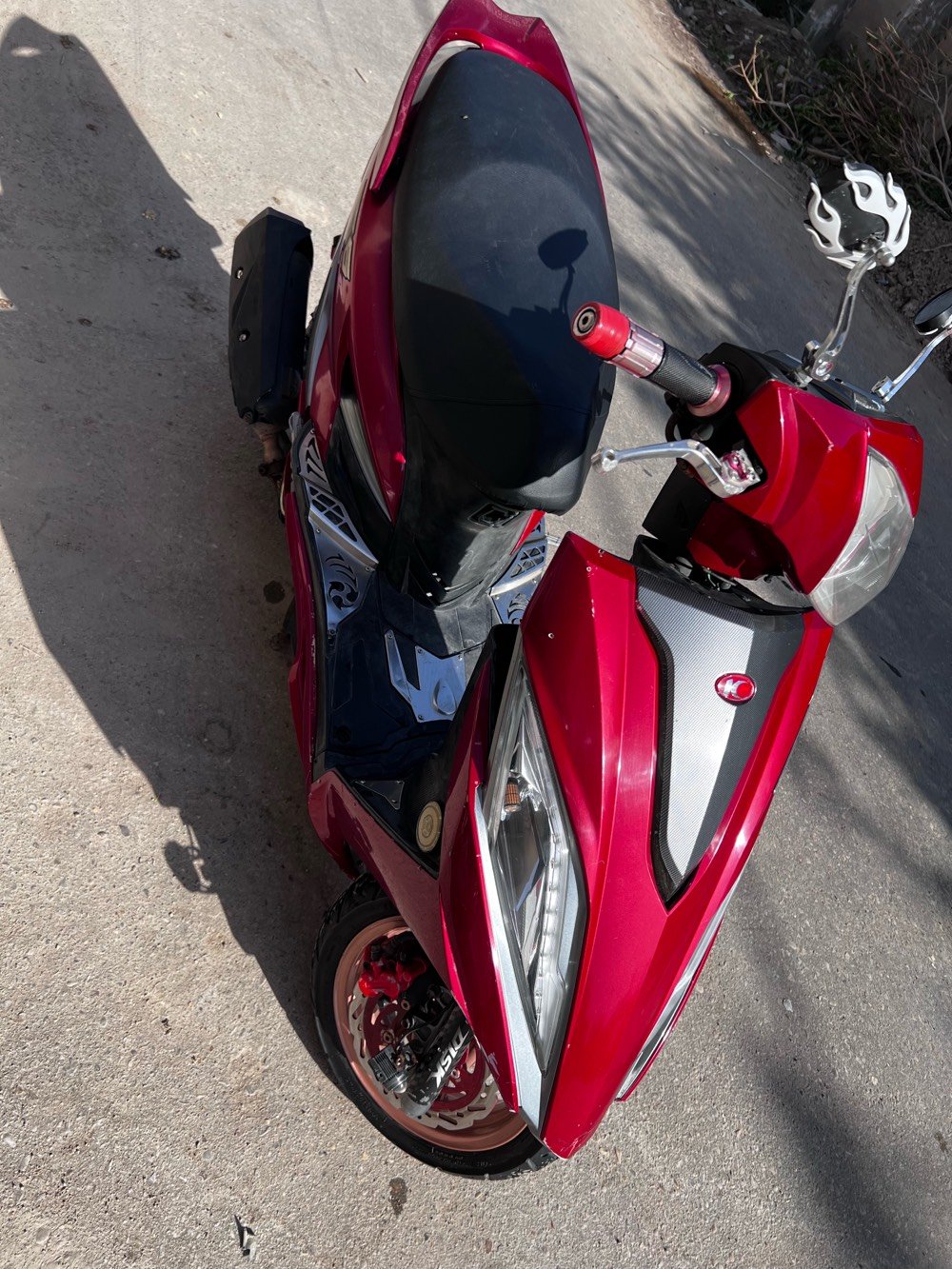 كامكو G6 بس جناي ويعرف ب الكامكو يعرفها 
موديل 16 مكاني البصرة 