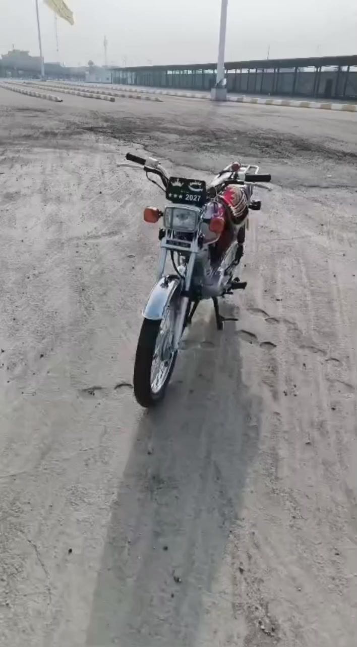 سلام عليكم دراجه نامه امتياز للبيع مديل  2027 طالعه بشهر 12
الدراجه برغي ما ناقصه
الاستفيار اتصل 👈 ***********
