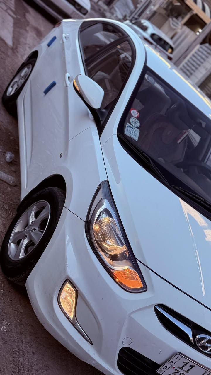 اكسنت خليجي ٢٠١٣ الشركه العامه مكفوله من الصبغ والضربه
محرك دوش ١٦٠٠ سياره نظيفه وجديده  صدر وتخم تاير وتبريد السياره ماشيه ١٠٧ حقيقي دك جرص ١٢٠ 
السعر ١٠٨ بيها مجال بسيط
رقمها بغداد بسمي في حي الاعلام
***********
