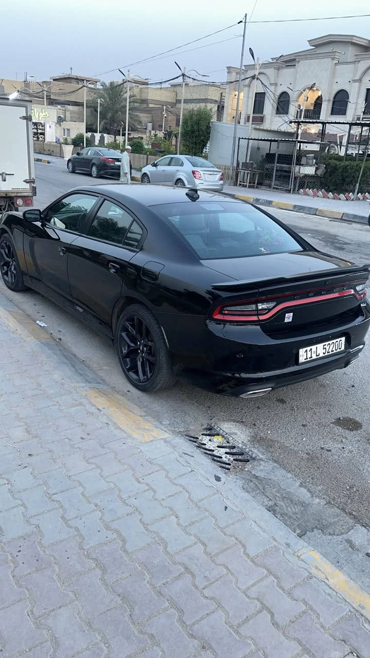 ‏دوج شارجر 2023 السيارة ‏حادث موظح  فقط بس قطعة وحدة sxt بدون ارباك عليهة تغليف بل كامل السعر250 اوبيهة مجال قليل***********
