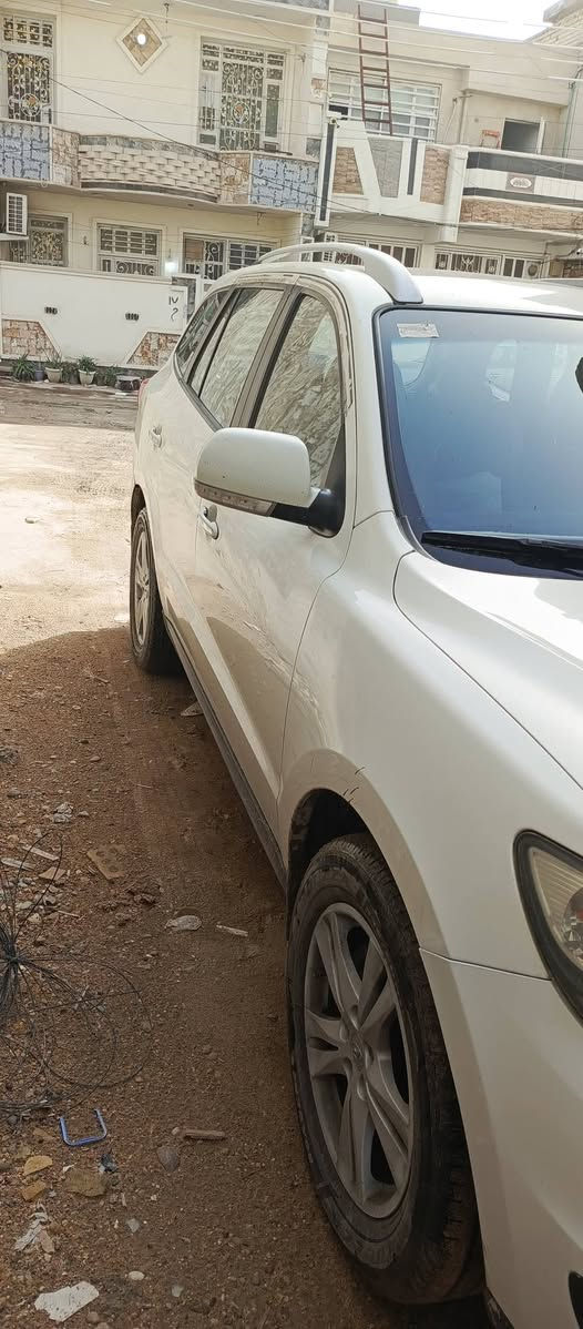 سنتافيا ٢٠١١ خليجي ٦ سلندر ٣٥٠٠ فول مواصفات
فور ويل رقم بغداد الانكليزي باسمي وهزة بعدها مساقطة 
حساسات خلفية 
شاشة وكامرة
سلايد
٧ راكب
٣ قطع تبريد 
كشن كهرباء
كشنات جلد
تحكم ستيرن جهتين 
بصمة ابواب  وتشغيل
مري شفط واشاير بالمري
محرك مفتوح تبديل كازكيت على ايدي وكفالة لاتبخيرةولا تنقيص ولا رواجز
صبغ ربع الجاملغ الامامي وجزء من باب السائق
كير مكفول
مكانها بغداد  السعر ١٤٥ ورقة قفل
***********
