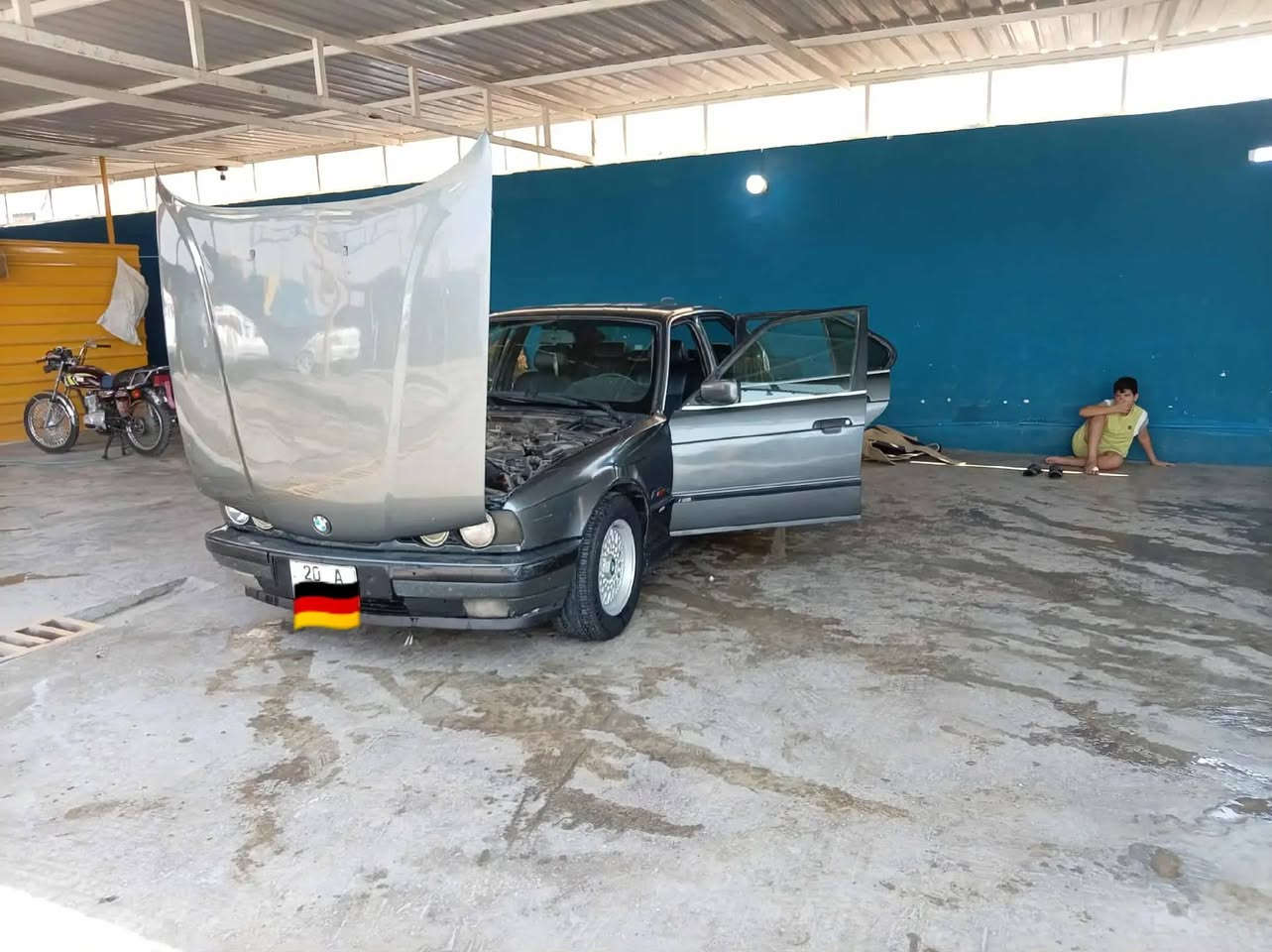 السلام عليكم بيءم للبيع موديل 94 حجم 525 ✈️
مفتوح لا تنقيص ولا بخار 👌
حدادية جديدة 🇩🇪
ويل خلية ✨
تخم تاير 👌
كير وتو ماتيك ✨
تبريد ثلج ❄️
سماعات دمام 🔊
رقم نكليزي 
بيع فقط للستفسار
 السعر اتصل 
 ***********
***********
