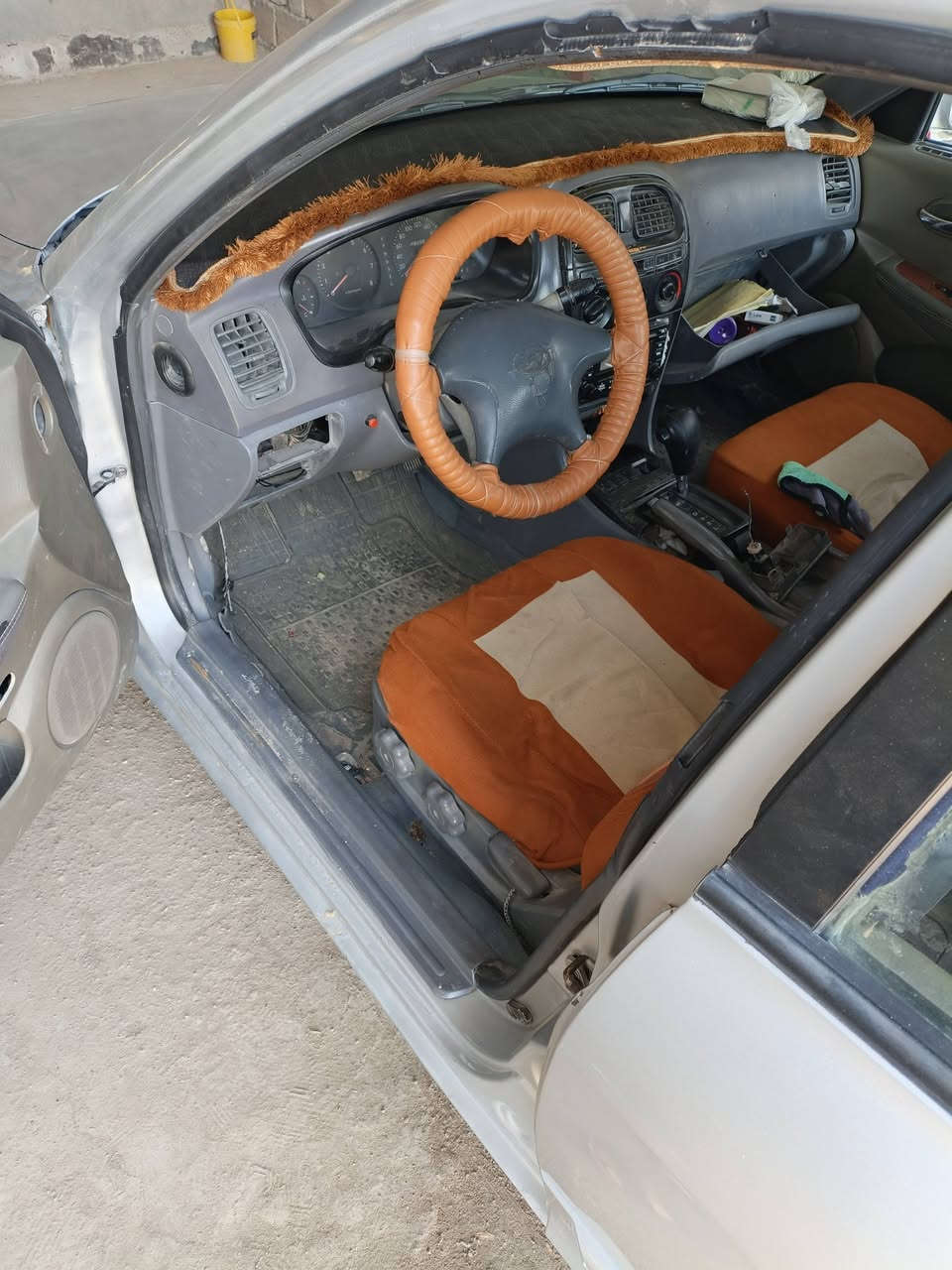 هونداي سوناتا موديل 2000
رقم أو هزه جديد تبريد شغال محرك رابعه سلندر كير أو محرك مكفول مصبوغه عام السعر 55 أو بيه مجال 
الرقم *********** بيه واتس أب
