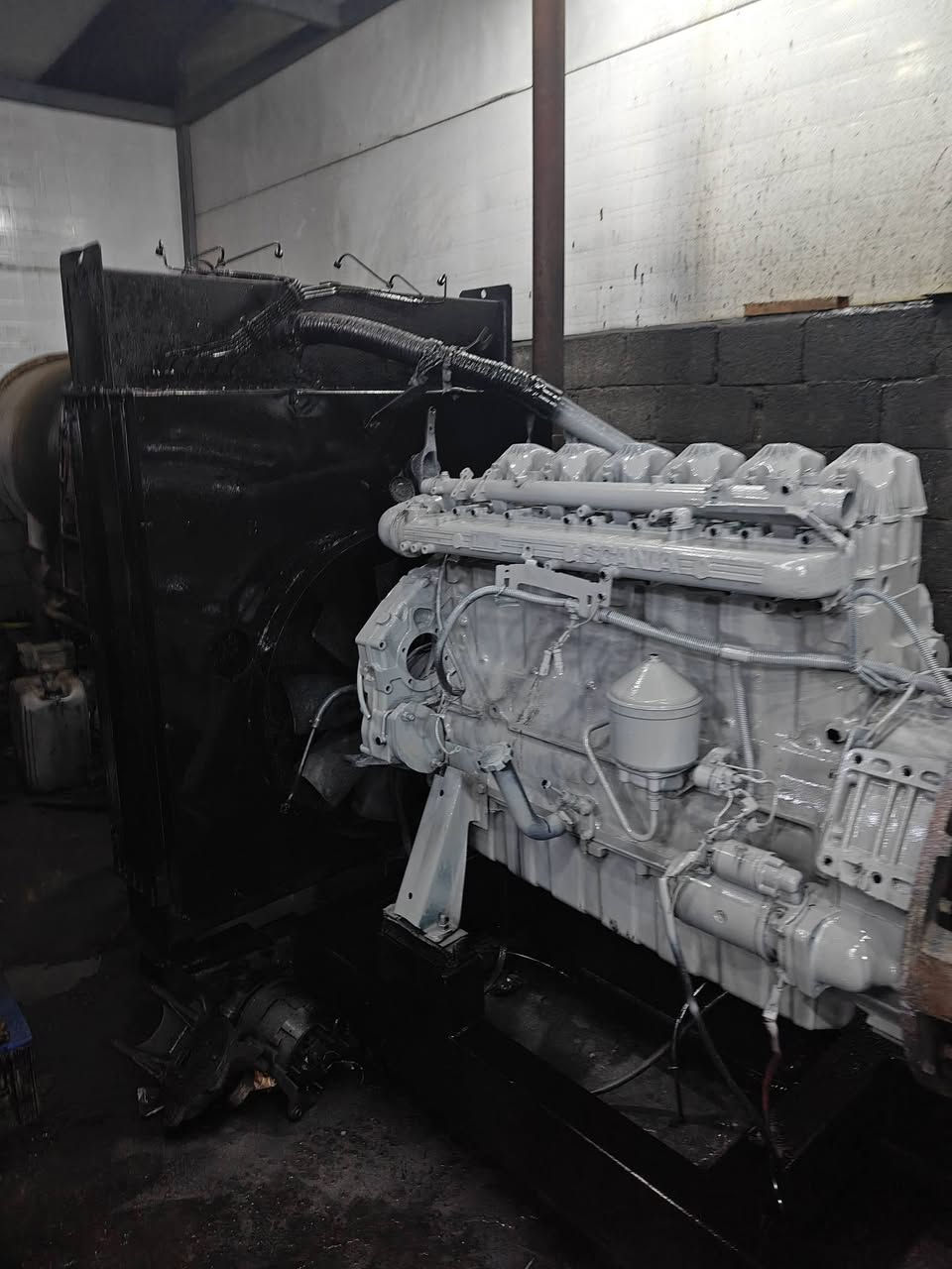 السلام عليكم 
للبيع او مراوس بتوليد 350 كيفي 
مولدات ثنين سكانيا بومه 95 ستندر كهربائيات
تواليد 220 و250 
وحده تجفيت جديد بعد بس البم وسحك 
والثانيه على الحمل 
راديترات سعر الوحده 45 وبيها مجال مستعجل على البيع كربلاء


**إذا كنت صاحب هذا الإعلان وتريد حذفه لأي سبب، رجاءا أرسل رسالة إلى الدعم الفني**