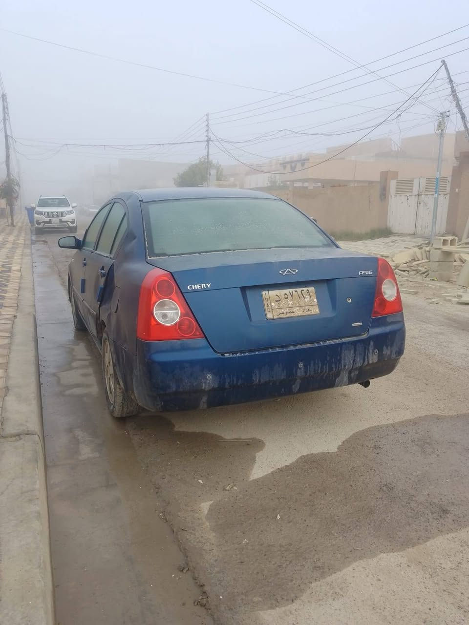 شيري A5 موديل 2009
كير عادي 
رقمها بغداد شرط التحويل 
لونها ازرق 
بيها ضربة شبر بالباب والجاملغ الخلفي مامصلح
 خلف السائق
ملاحظه / السيارة مكطوع قايش التايم كيس ابيعها على عطلها 
صدرها يحتاج درايم شفت 
كلج وكير شرط .
داخلها نظيف
كهربائيات كامله مابيها اي نقص 
تدفئه تبريد شغاله 
سعرها ٣٠$ وبي مجال 

الاتصال على ***********
