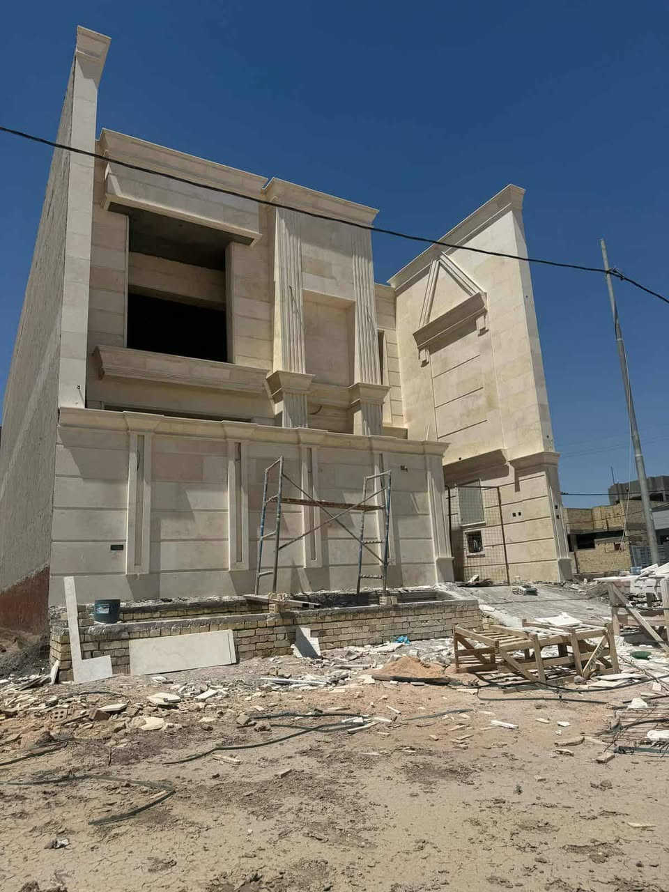 🔹 تنفيذ كافة أعمال:
▪️ تغليف الواجهات الحديثة

▪️ حجر طبيعي وصناعي

▪️ مرمربجميع الأنواع

▪️ ديكورات داخلية وخارجية

▪️ أعمال الإنارة المخفية والتشطيبات العصرية

▪️ تصميم وتنفيذ واجهات محلات ومنازل وعمارات

💎 شغل مرتب • دقة بالتنفيذ • أسعار مناسبة • التزام بالمواعيد

📍 نستخدم أفضل المواد وأحدث التصاميم حتى نطلعلك شغل يليق بذوقك.

🤝 خبرة وكادر محترف جاهز لتنفيذ كل الأفكار من البسيطة للفخمة.

📞 للحجز والاستفسار راسل الصفحة أو اتصل على الرقم: (***********)(***********)

🔥 الفخامة تبدأ من عدنا… خلي بيتك أو محلك يختلف عن الباقي 🔥
