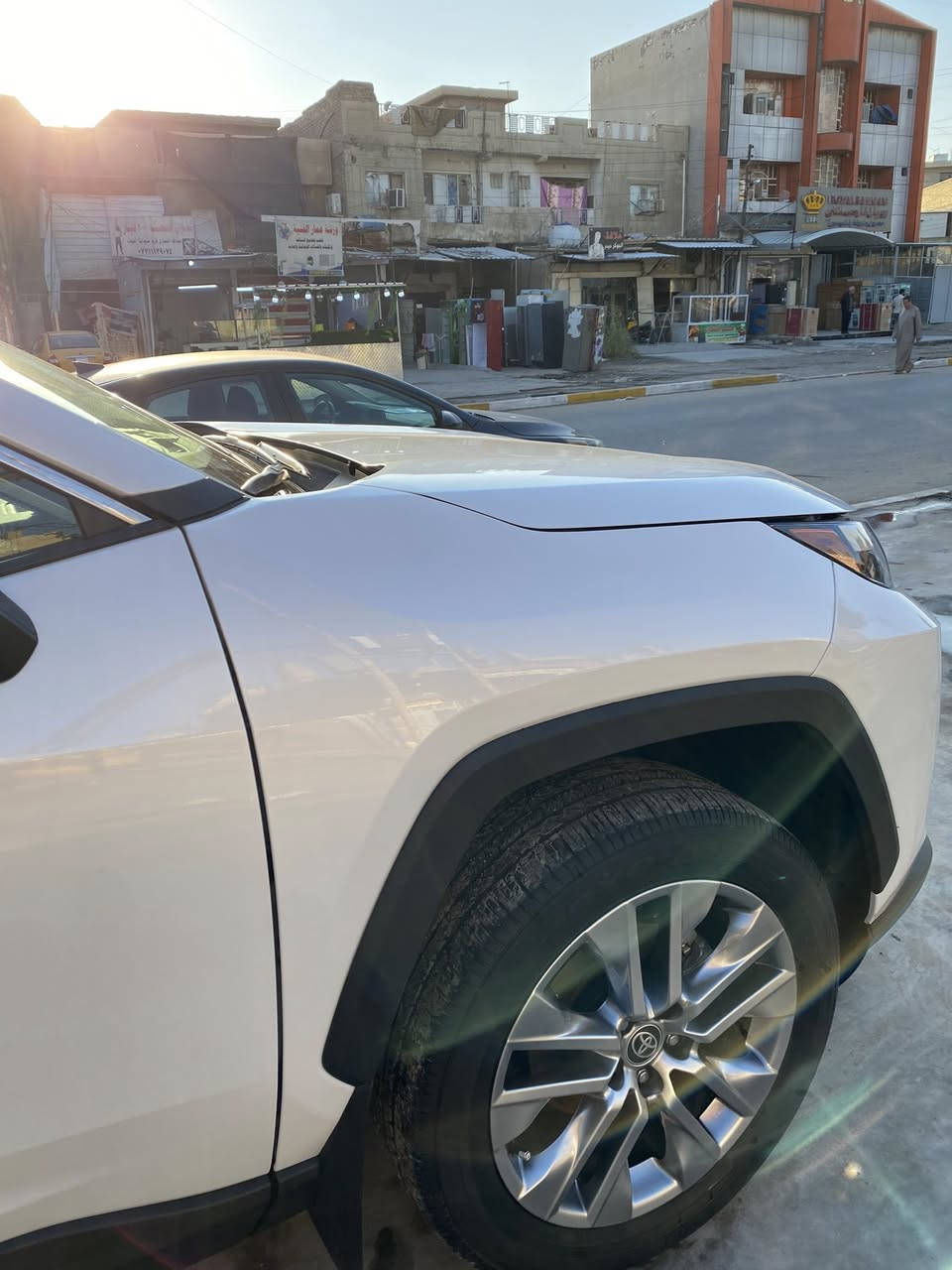 للجناية وليدورون نضيف تيوتا راف فور موديل 2024 محرك 2500 بانزين فقط وارد امريكي  ماشية 8000 ميل فقط 🔥دخول جديد رقم وهزة كاملة 
لسونار مرفق بصور هم كلة بارد مابيهة طخة حار ولا اي تبديل 
بدون ايرباك بدون قطرة لحيم بدون قطرة صبغ بس بارد بدون اي تبديل  راديترات بلادية غار تبريد لبلادي حادث لسيارة موضح بصور وصور لمزاد هم مرفقة وية لصور
ويل كروم كبير 19🔥يختلف عن لفئات لموجودة اكثرهة18 
بصمة تشغيل رادار امامي توقف ذاتي ✅رادارات جانبية
✅اوتو هولد✅كشنات جلد✅اشاير بل مري
✅كرسي السائق كهربائي✅كرسي خزن ميموري✅تدفئة مقاعد امامية✅رادار مسار✅فحص ظغط الاطارات✅تدفئة ستيرن✅صندوق كهربائ✅قطعتين تبريد✅منافذ شحن ✅النقط العمياء✅اكزوز مثبت سرعة✅تحديد مسار✅هاند بريدك دكمة✅فتحة سقف طكتين✅تلث وضعيات قيادة 
وبعد مواصفاتهة لمعروفة
تبريد لشركة بعدة نفسة راديترات نفسهة  ممبدل ايشي بيهة بس لدعامية لامامية مبدلة اصلية نفس اللون 
ولماصدات نفسهم لاصليات مصلحات ولباقي لبارد مبين بل صور

رقم لسيارة بغداد باسمي تحويل ثاني يوم هزة جديدة 
سعر لسيارة 277 
مكاني بغداد شارع الصحة
كلشي موجود بل سوك وكلشي بسعرة وكلشي ومواصفاتة سيارة حتة مماشية بنسبة لموديلهة لميعجبة يتخطة المنشور ونشاءلله تلكة لسيارة لتناسبك تحياتي للجميع❤️

للاستفسار ***********
