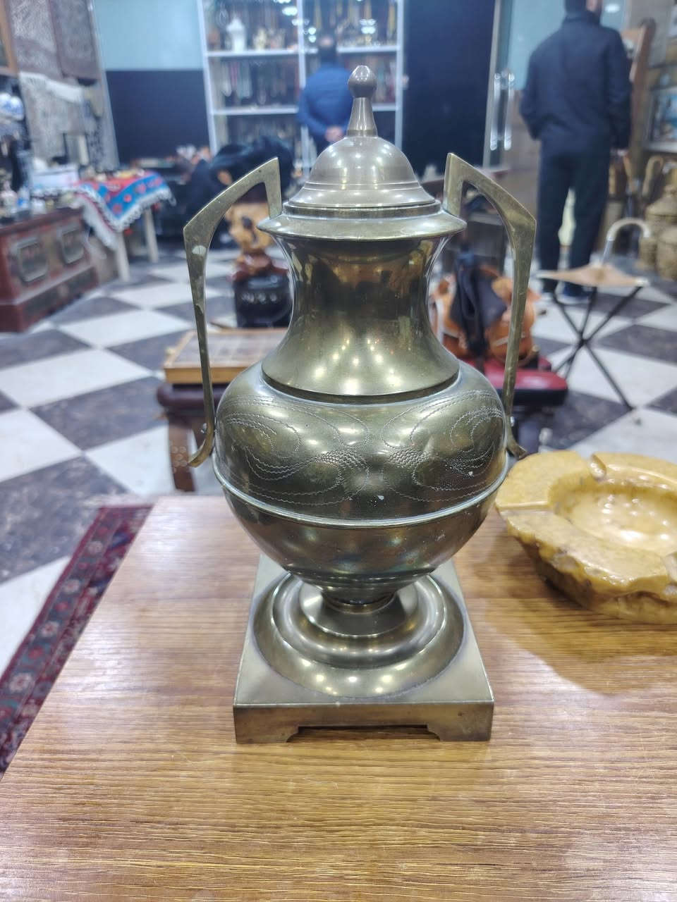 نحاس الأرتفاع ٣٢ سم نظافه تامه واتساب *********** العنوان ديالى خانقين يوجد توصيل
