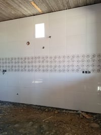 تركيب سيراميك • ارضيات وجدران • تغليف درج