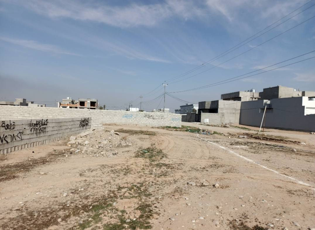 قطعه 200 متر للبيع خدمات ماي كهرباء تبليط خط مولد راس فرع موقع مميز حي بدر خلف كليه جعفر الصادق يبعد عن شارع مطار 500 متر أكثر تفاصيل ***********
