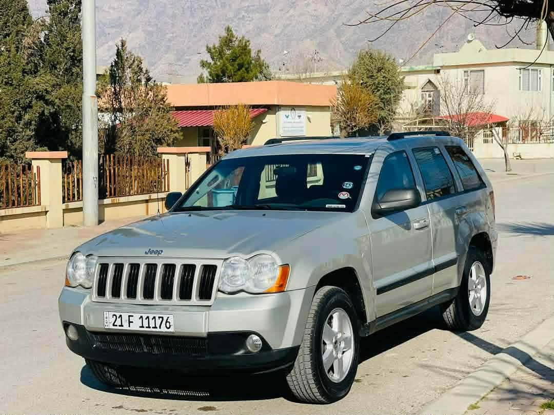jeep 2008
دەبەڵ ئەکسل 
سڵایت
یەک پارجە بۆیاخی هەیە
بۆ زانیاری زیاتر تیل بۆ ئەو ڕەقمەکەن جوابی جات نایەموە لەگەڵ ریزم بۆ هەموو لایک
ژ.م ***********
