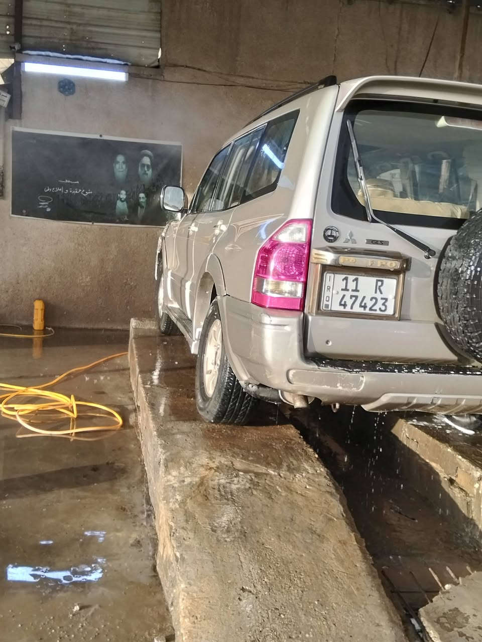 سلام عليكم باجيرو 2003
1_رقم بغداد نكليزي باسمي 
2_دفع رباعي
3_سته6 سلندر
4_محرك3000
5_فتحه سقف 
6_مشروع وطني
مكاني بغداد حي النصر ***********
