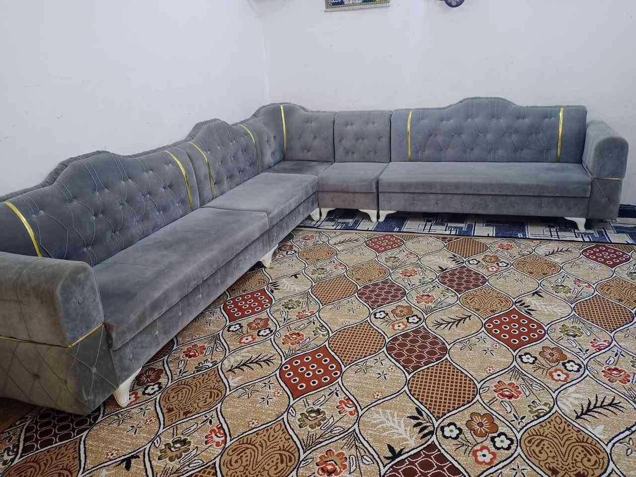 ديوان 10مقاعد تسكام وقوي ثكيل تكمه شرط تسكام بلوك اسود جديد كلش اي ضررمابي نضيف جد سعره 260يوجد توصيل داخل كربلاء ***********
