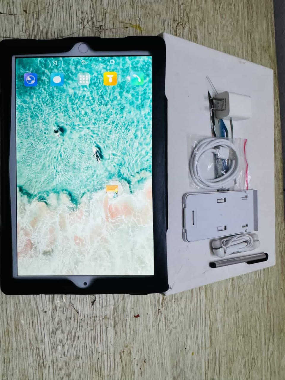 ايباد امزون اصلي ذاكرة 512جديد ما مفتوح كامل ملحقات كارتونة وقلم وستاند وكفر ويهتفون وشاحنة الأصلية السعر خاص او الاتصال على الرقم مكاني كربلاء شرط الفحص جهاز جديد قوي بل ببجي ***********
