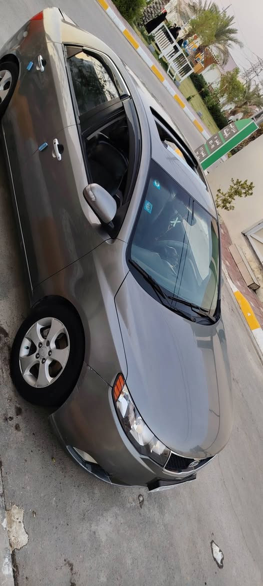 فورتي 2010 للبيع
مكينه 1.600
بأسمي. مكاني كربلاء الامن الداخلي 
***********
مواصفات.
تبريد تدفئة شغال. 
تدفئه كشنات + تحكم ستيرن
بلوتوث اواكس 
تشغيل بصمة
فتحه سقف
بصمة ابواب 
حساسات خلفية 
بصمه جنطه 
اشاير بالمري
ABC +نضام ايكو 
تخم تاير جديد مابي ولا بنجر
تخم ويل عادي جديد مصبوغ حراري 
حداديه جديده قبل شهر 
هزه بعدهي مانافذه 
السعر 90 ورقه
