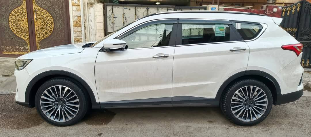 موديل 24 ضمان الشركه 10 سنوات 
السياره فول واحد على وأحد 
تغليف الكاعيه جلد 
تغليف ابواب 
بيه رصعتين رصعه بل باب الخلفي ورصعه بلجاملغ الامامي وبيه طخه كلش خفيفه بل صندوق غير هذا كله مكفوله كير ومحرك وتبريد خير من الله 
السياره ماشيه 23 الف 
الصياده كله داخل الشركه دهن وفلاتر وكلشي من الشركه 
*********** بغداد, العراق
