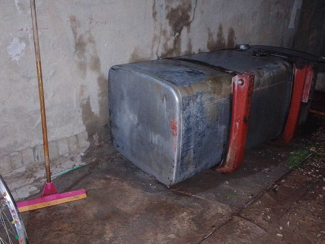 للبيع تانكي فافون يخذ 650لتره مكان حله ///***********//
