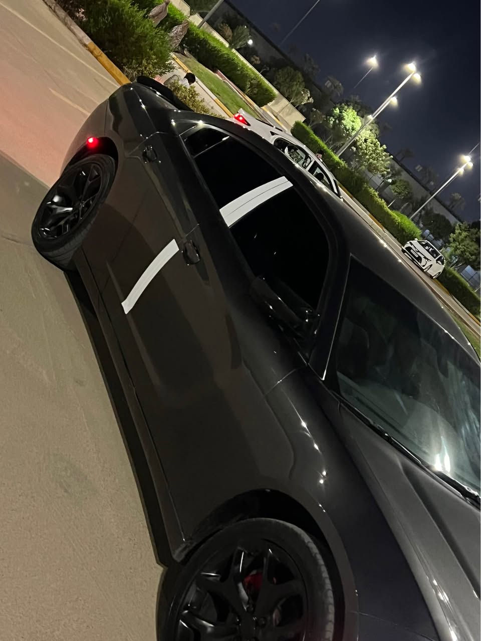 Dodge charger 2019SXT 
دۆج چارجر ٢٠١٩ 
شاشة كبير
کلین سیارە 
بدون سبوغ بدون بارد 
تحكمات ستيرن 
تحديد سرعة 
كاميرة
كشنات  كهربائية 
حساس خلفي
ماشی 119ميل 
سیارە بسمی
رەقم سنوی جدید 

مكان اربیل.      
*********** أربيل, العراق
