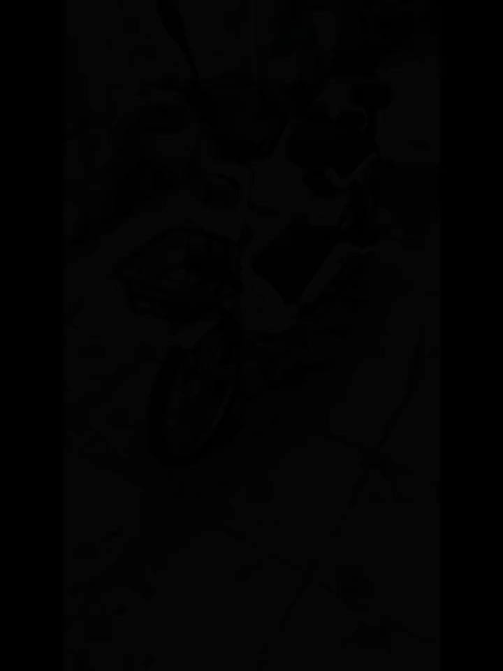 السلام عليكم...
‎باسكل شحن للبيع. 
‎
‎⚙️ المواصفات والأداء:
‎- اللون ابيض 
‎- السرعة القصوى: 80 كم/ساعة (حقيقية).
‎- نظام القيادة: 4 سرعات مختلفة
‎- موديل 2025  (أكبر حجم متوفر! (قياس 24)).
‎- البطاريات: طقم 5 بطاريات اصليه (60V / 32A).
‎- الأمان: جهاز إنذار ضد السرقة + قفل التاير الخلفي + قفل السرج والبطارية.
‎- الشاشة: شاشه دجتل نظام الحديث لعرض (السرعة، المسافة، مستوى الشحن، وكشف الأعطال).
‎- مرايات2وياها
‎- ملف 1200
‎
‎🌟 الإضافات والرفاهية
‎- الإطارات: حجم كبير مع ويل كب مميز.
- ‎سلة أمامية واسعة.
‎- بايدر مساعد (يعمل على شحن البطارية أثناء القيادة).
- الاضاءة: نظام LED (نهاري، ليلي، إضافي، وخلفي)
+ اضاءة ترحيبيه ❤
‎- التحكم: تشغيل عن بُعد (بصمة)، مفتاح نوعين 🔑،
‎- شاحن سريع!
‎- ستاند موبايل 
‎- سماعات بلوتوث
‎- بايدانات
‎
‎💰 السعر: 300
‎للأستفسار والطلب: اتصل على الرقم أو المراسلة واتساب.
‎📞 رقم الهاتف: ***********
‎📍 العنوان: كربلاء المقدسة
