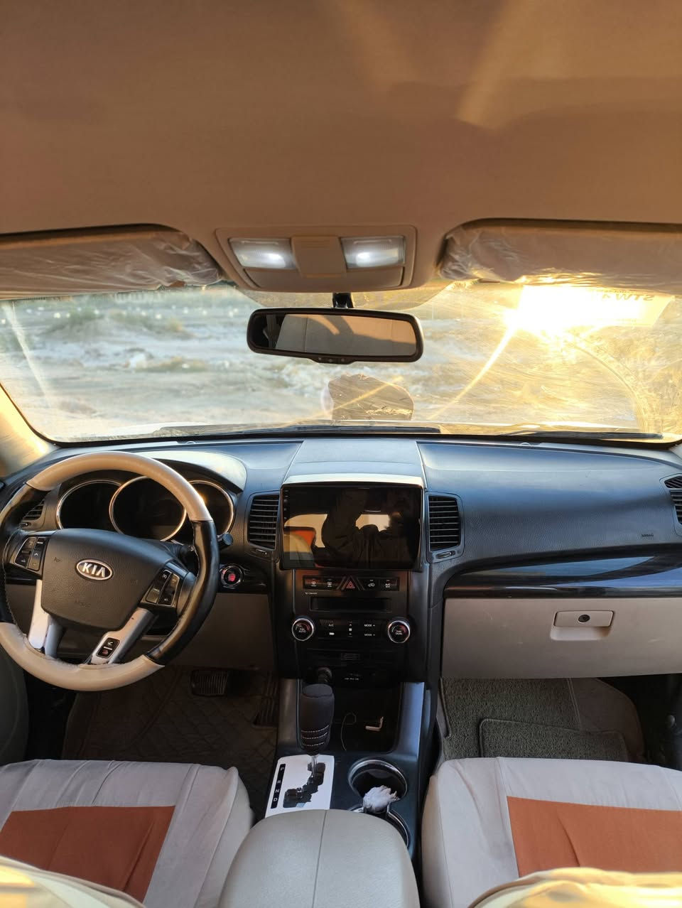 سلام عليكم  سورنتو خليجي 2012
4 سلندر
كفاله ماعده بنيد مفتوح موصفات  
بصمه تشغيل اشاره بالمري  تحكمات تبريد 3 قطع سبعه راكب  تخم تاير جديد السياره جديده مال جناي 
المكان ناصريه مركز 
السعر 148
 اتصال 
***********
***********
