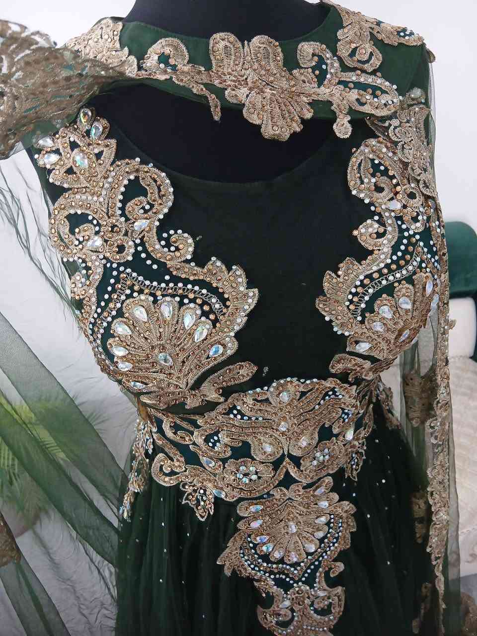 فساتين نظيف يرادلهم كوي.الاخضر لونه زيتوني غامق كله شغل أيد فخم بس الفصوص ب٢٥ الف.يلبس لحد وزن ٦٠ البيجي قصير للركبة يلبس لحد وزن ٧٠ .اي تفاصيل ع خاص.سعرهم اثنينهم ٥٠ الف مع التوصيل


**إذا كنت صاحب هذا الإعلان وتريد حذفه لأي سبب، رجاءا أرسل رسالة إلى الدعم الفني**