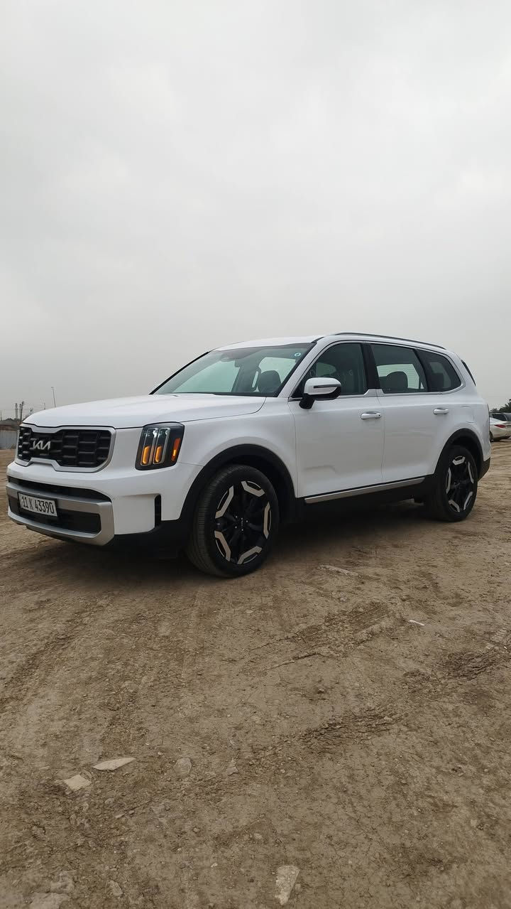 سلام عليكم 
بيع فقط بيع فقط ارخص تولرايد بل سوك   

كيا تولرايد 2024 s فول  رقم بغداد 

شهداء سبعه راكب  وارد امريكي🇺🇸 

حادث خلفي جدا بصيط  بدون ايرباك

رقم شاصي موجود بل منشور تكدر تشوف الحادث

تبديل صندوك وبارد وتكحيل بل 
جاملغ خلف السائق 

سبعه راكب 🚐

بصمه دخول ذكي 

داخل ابيض كشنات منفصل🤍🤍

ماشيه 17 الف مايل ✈️

فتحه سقف 

خمسة مودات قيادة🖱️

فور ويل 

تبريد قطعتي 🥶

رادار امامي 

قياده ذاتيه👁️‍🗨️

تحديد مسار 📡 

تحكمات جهتين 

شاشه متصله🖥️

شاحن واير ليس 🔋🔌

وكل كشن بيه شاحن تايبسي

 إطفاء السياره في الازدحامات🅰️

اوتو هولد 🎮

كامره دواره 🔃

تشغيل عن بعد ✅

السعر //علق يجيك السعر وبلخدمه

☘️📞***********
