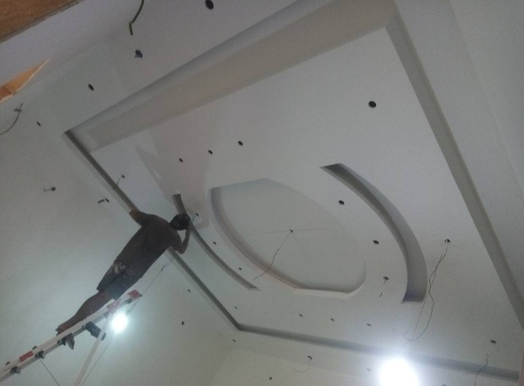 خلفه ديكور معجون وصبغ وترميم لبيوت بسعار مناسبه بصره ***********
