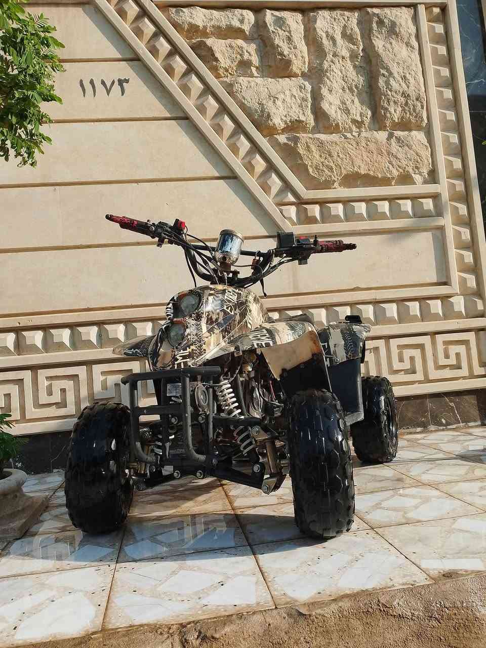 دراجة رباعية للبيع نضيفة كلش 💯
تايرات نضيفة 
مكاني الموصل حي السماح 
للأستفسار خاص او الأتصال عالرقم 
***********
