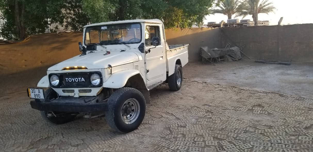 السلام عليكم لاند كروز موديل ٧٥ مكينة ٦ سلندر كاز سيارة تخم تاير جديد دبل شغال سنوية ل ٢٠٣٠ بأسمي رقم مميز مكان بغداد تقاطع النهروان للاستفسار الاتصال على هذا الرقم ***********
