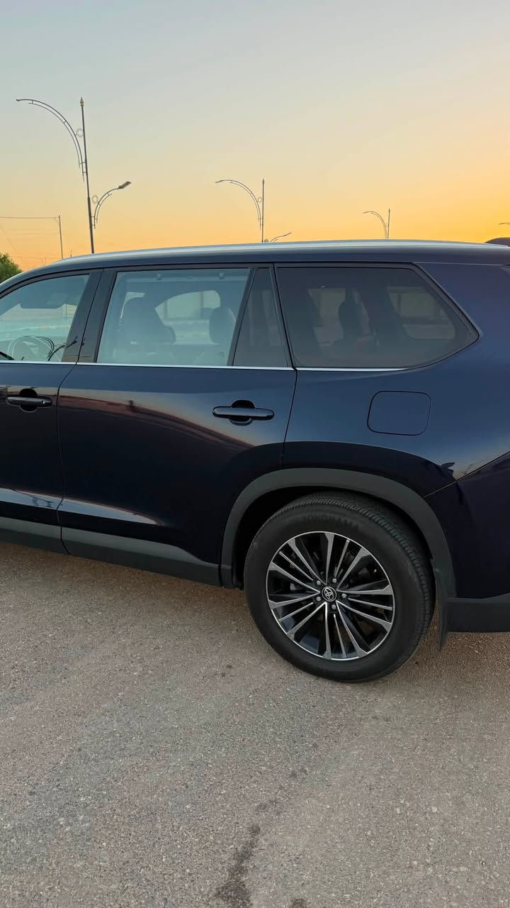 للبيع تويوتا كراند هايلاندر 2024
السيارة اعلى مواصفات بلاتينيوم ماكس هايبر 
نوع السيارة:  Toyota grand Highlander  
بصمة تشغيل 
بصمة ابواب دخول ذكي
كشنات ViP 
كشنات جلد 
كشنات خزن كهربائي 
كشنات تدفئة وتبريد 
كشنات خلفيه تدفئة 
تشغيل عن البعد 
 360 camera 5 كامرات
بريك كهربائي 
نظام اوتو ستوب 
نظام اوتو هولد 
وضعيات قيادة درايف مود سبورت .نورمال .ايكو 
دفع رباعي 4*4 
العداد دجتال الكتروني اشكال مختلفة 
مانع انزلاق تراكشن
نظام نزول منحدرات 
نظام Snow ثلج 
ستائر خلفية
صندوك كهربائي + فتح عن طريق القدم 
صندوك يدعم سستم سماعة JBL 
بلاجيكتور كشافات 
رادار نقطة عمياء جانبي ‘
رادار خروج عن المسار 
رادار مانع تصادم امامي 
رادار خلفي للسيارة 
لايت زينون LED +عدسة دوارة
مقاعد صف ثالث سبعه راكب 
ايشاير مري + نشرة ترحيب ليلي 
الويل عشرين ينج
ستيرن تدفئة تبريد 
شاحن وايرلس للجوال  
شاشة كبيرة JBL 
سستم سماعات JBL
حساسات اماميه خلفيه 
مداخل USB وتايبسي 
نظام الخرائط نڤكيشن
تحكمات ستيرن اوامر صوتيه فول 
السعر 340 
***********

‭***********‬
متواجد اتصال واتساب
