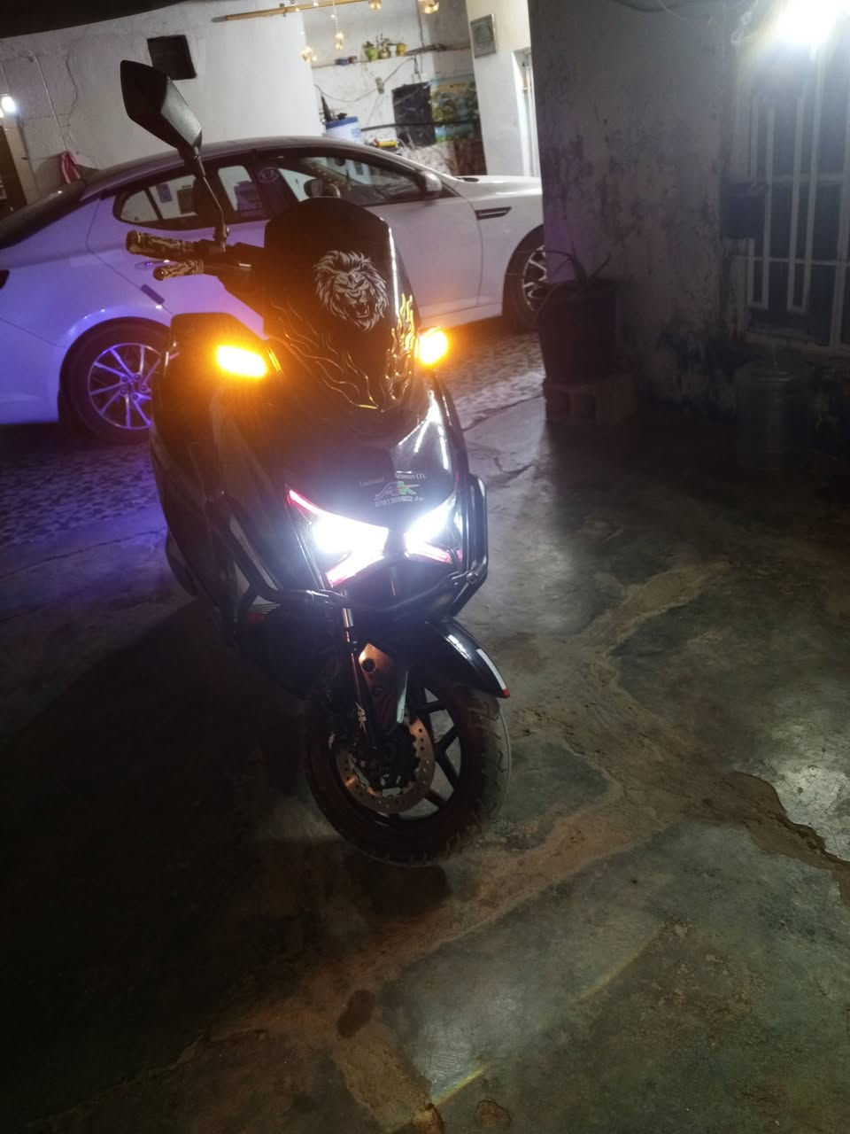 سلام عليكم 
مطور شحن تي ماكس وان 
6 بطاريات 
3 سارعات 

بطارت تقره 11

مستخدم 3 اشهر 
مكاني رمادي تأميم 
تواصل عل رقم وتساب 
***********
