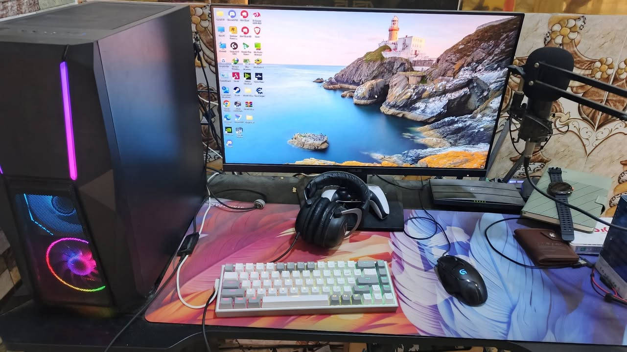 مواصفات الحاسبه 
‏
‏كرت الشاشه 
‏
‏Nvidia geforce  RTX 4060 8GB
‏
‏المعالج 
‏
‏12Th gen Intel Core i5 12400f
‏
‏الهارد 
‏
‏250 ssd 
‏Ssd 250
‏
‏الرامات
‏
‏ 16 Rma
‏
‏المذربورد 
‏
‏Asustek prime h610m-k d4
‏
‏باور سبلاي 
‏
‏Huntkey 700
‏
‏الشاشه 
‏
‏27 الحجم 
‏
‏Asus 100hz
‏
‏
‏مايك احترافي + ماوس لوجتك + سماعة هايبر إكس كلاود 2 + كيبورد ريد دراجون + ميز كامل + ماوس باد على حجم الميز 
‏
‏السعر مليون و 500 وبيها مجال للشراي 
‏للتواصل خاص أو على الواتساب 
‏
‏***********
